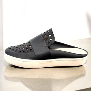 LOEFFLER RANDALL BLACK LEATHER PERFORATED SLIP ON MULES